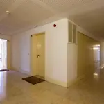 Hostee - Urban With Parking Apartment