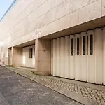 아파트 Hostee - Urban With Parking *