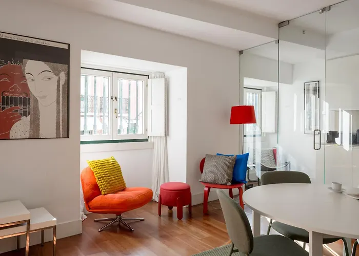 Hostee - Urban With Parking Apartman *